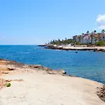 Mr Hotelet De La Racona & מלון 3*