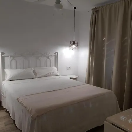 Otel Mr Hotelet De La Racona & 3*