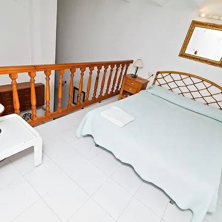 Mr Hotelet De La Racona & 3*