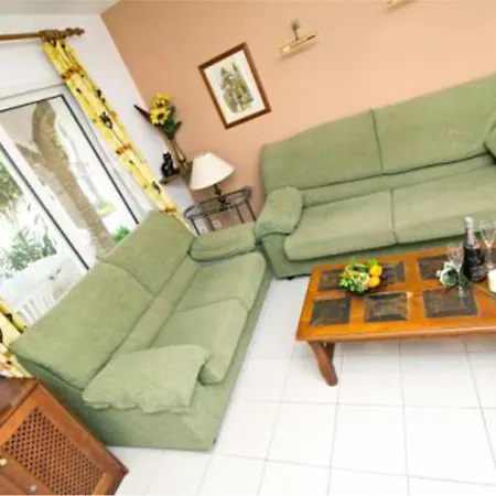 Mr Hotelet De La Racona & Hotel 3*