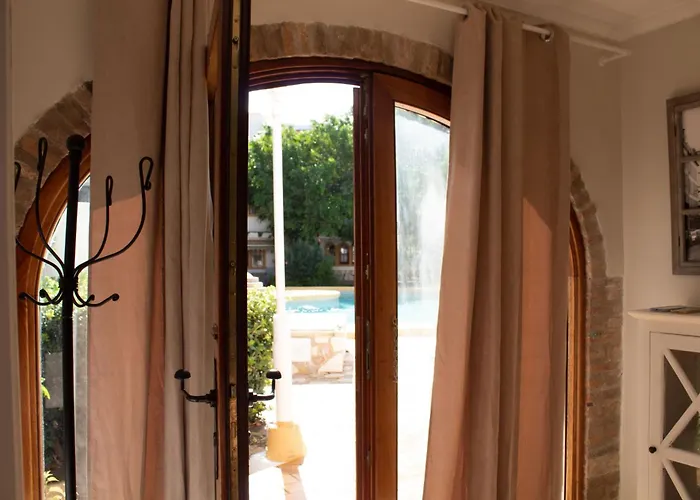 Mr Hotelet De La Racona & 3*