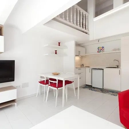 Mr Hotelet De La Racona & فندق 3*