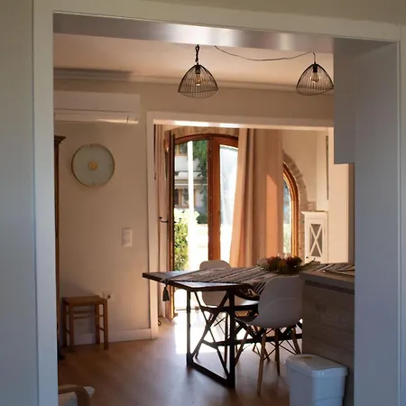 Mr Hotelet De La Racona & 3* دينايا