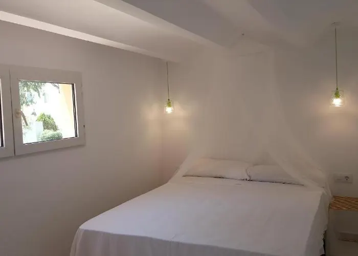 Mr Hotelet De La Racona & دينايا